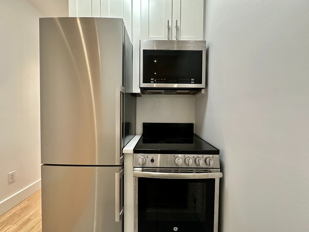 29 West 12th Street - Photo 6