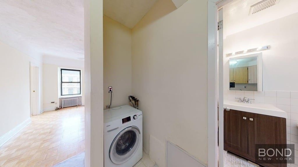 799 Lexington Avenue - Photo 2
