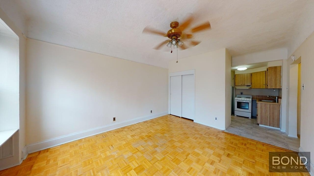 799 Lexington Avenue - Photo 3