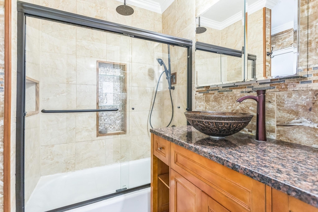 55 West Avenue - Photo 2