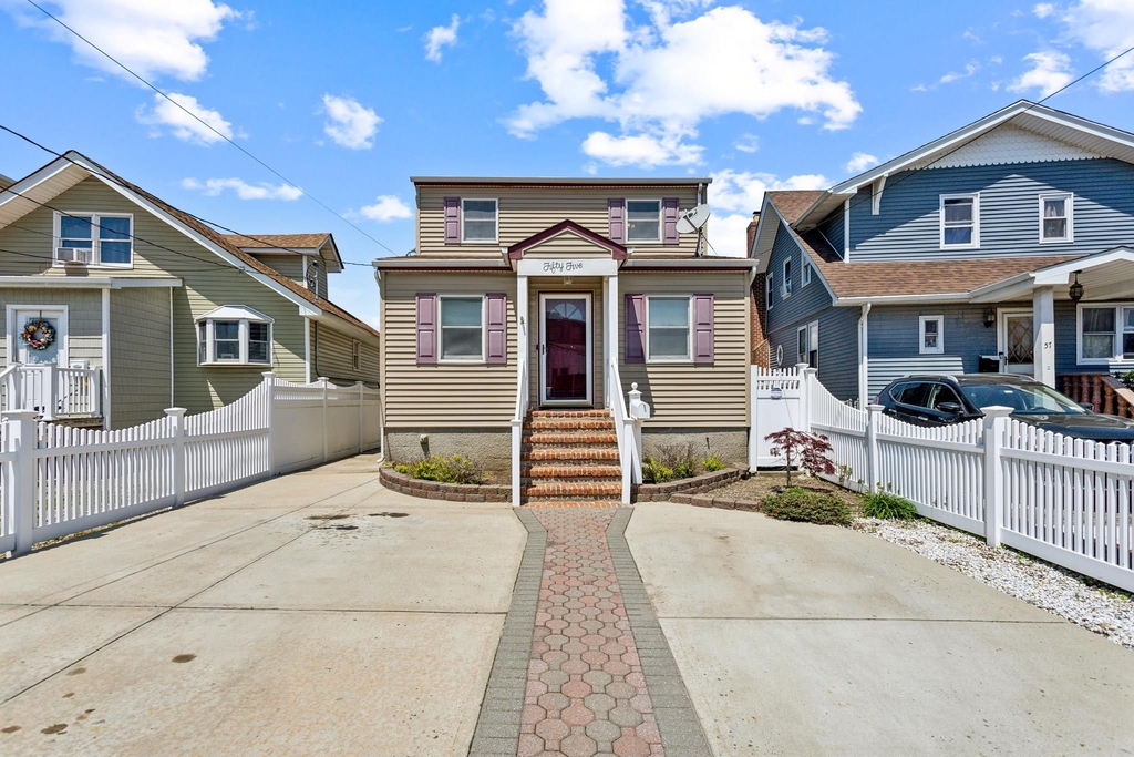 55 West Avenue - Photo 0