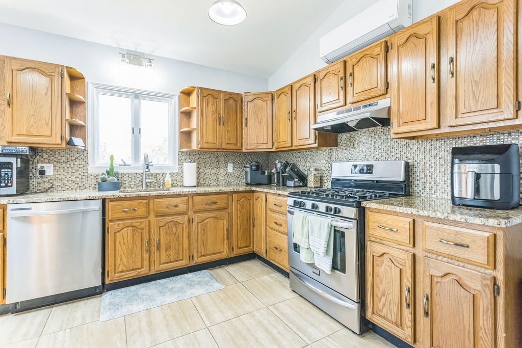 55 West Avenue - Photo 11