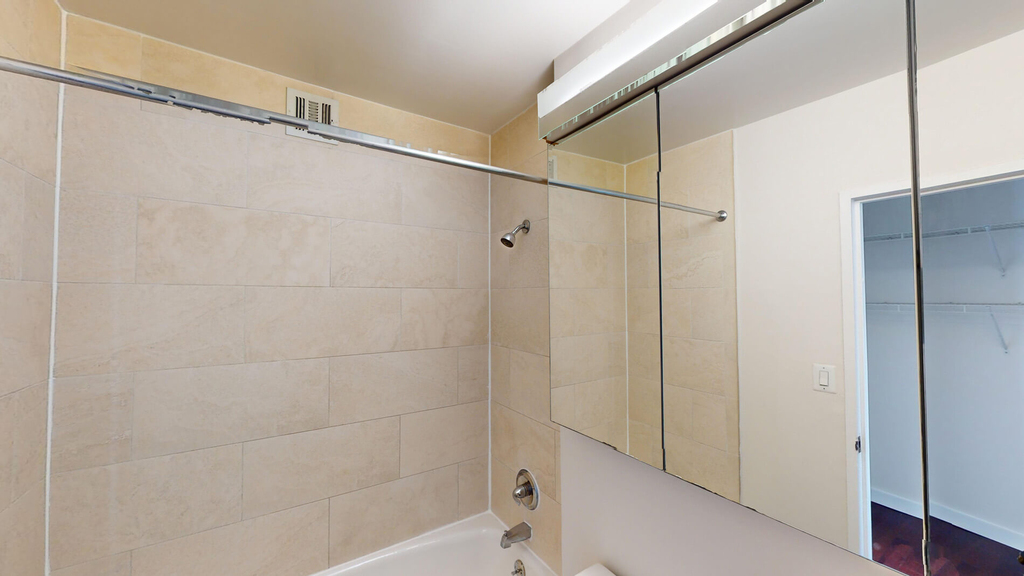 401 E 34th St - Photo 4