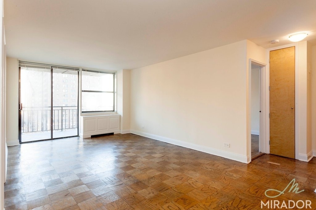 330 E 39th Street - Photo 0