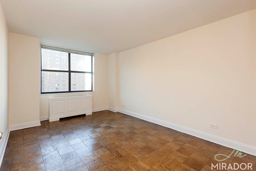 330 E 39th Street - Photo 1