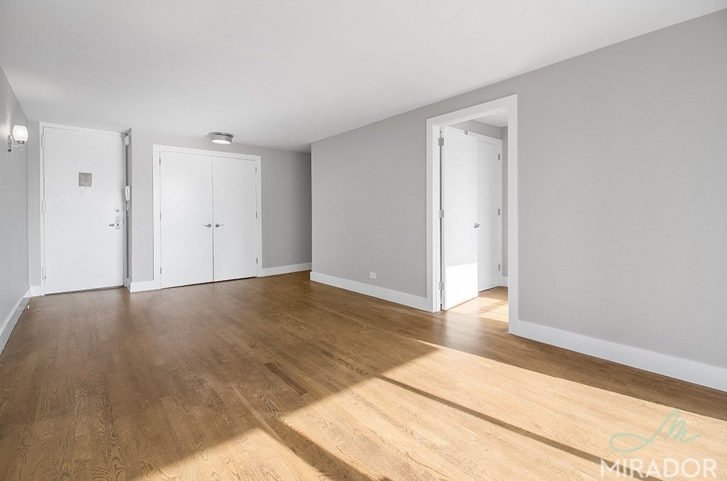 330 E 39th Street - Photo 4