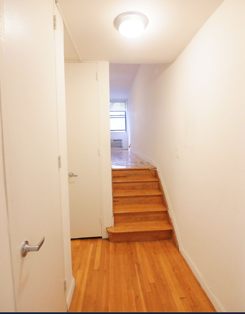 East 31st Street - Photo 3