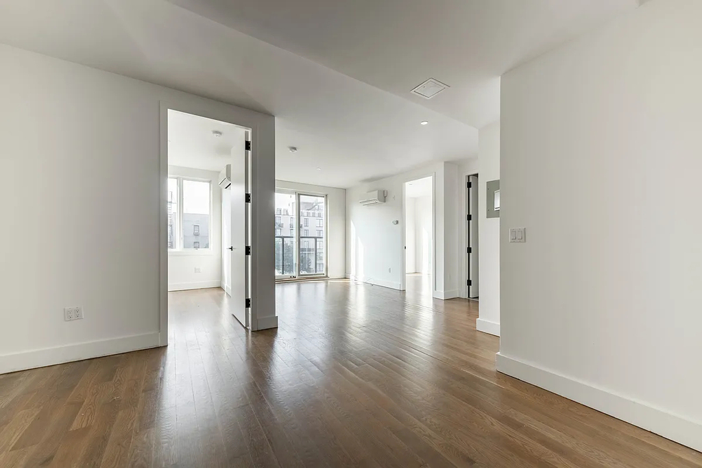 242 Newkirk Avenue - Photo 2
