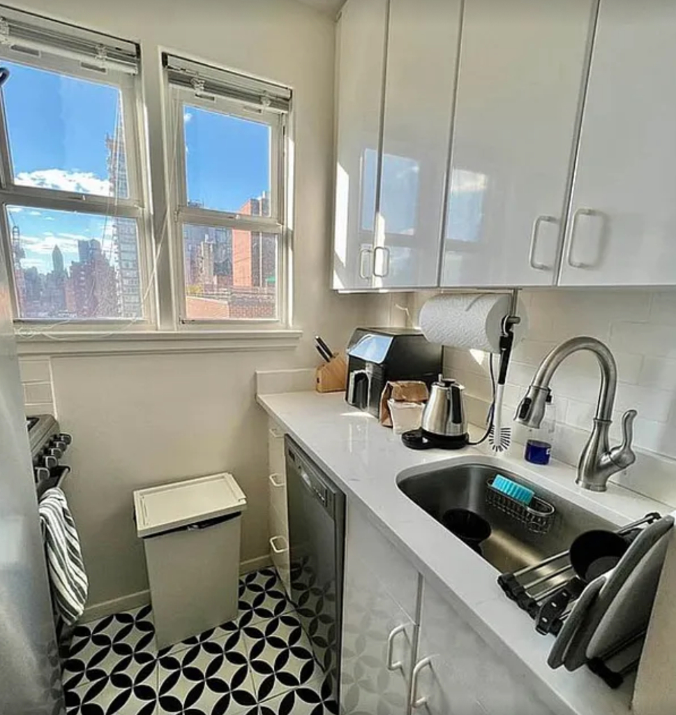East 79th Street and York Avenue - Photo 2