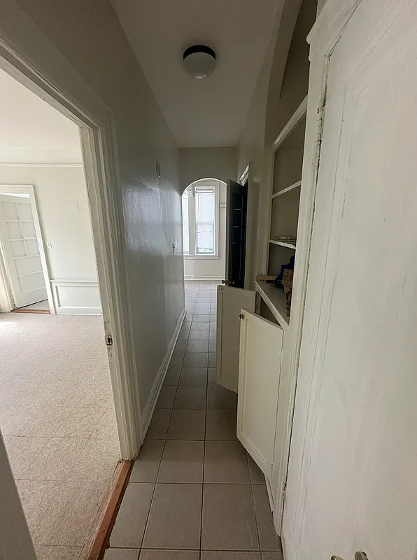 1271 Brooklyn ave - Photo 3