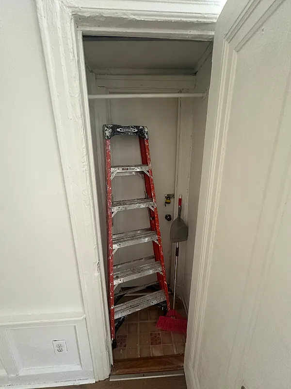 1271 Brooklyn ave - Photo 2