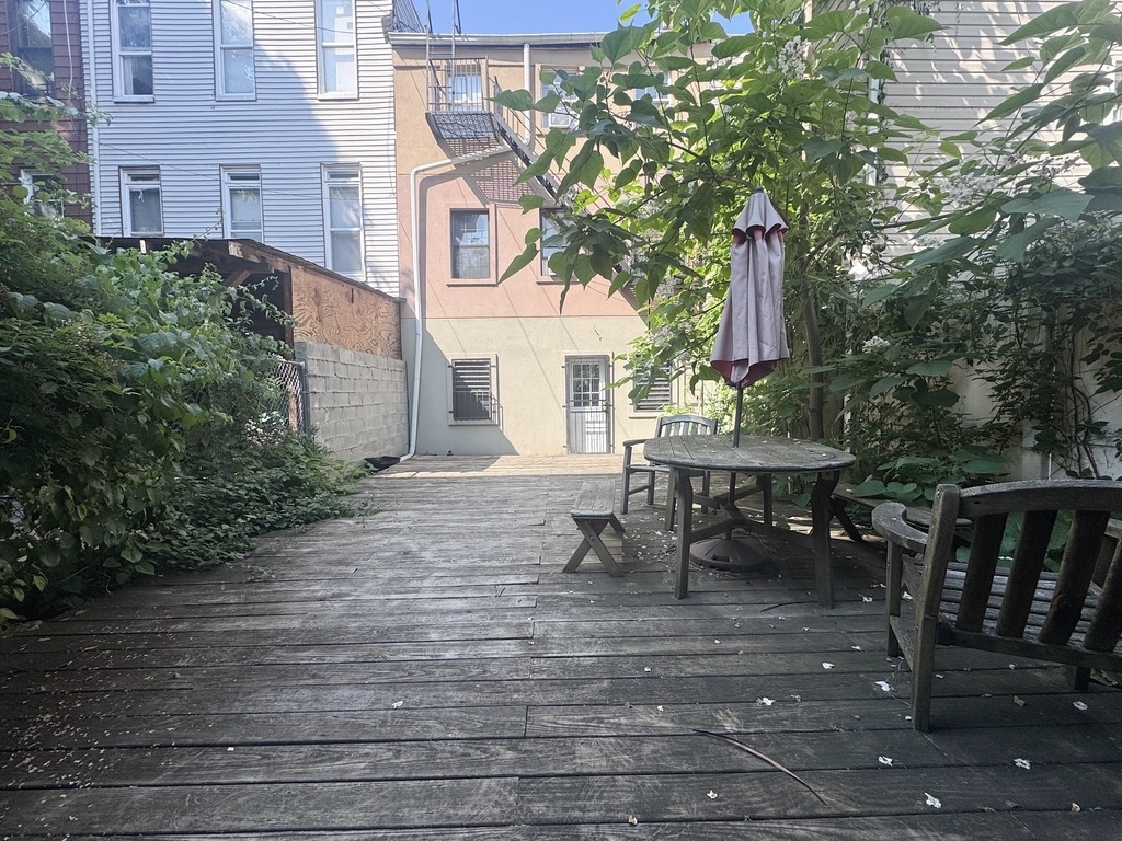Evergreen Ave & Himrod St - Photo 4