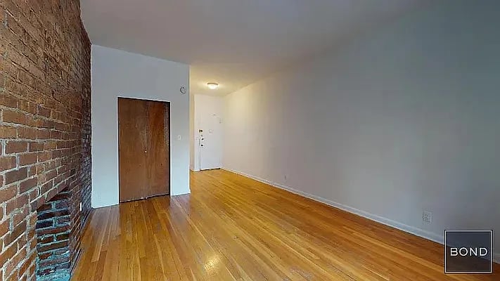 1616 York Avenue - Photo 2