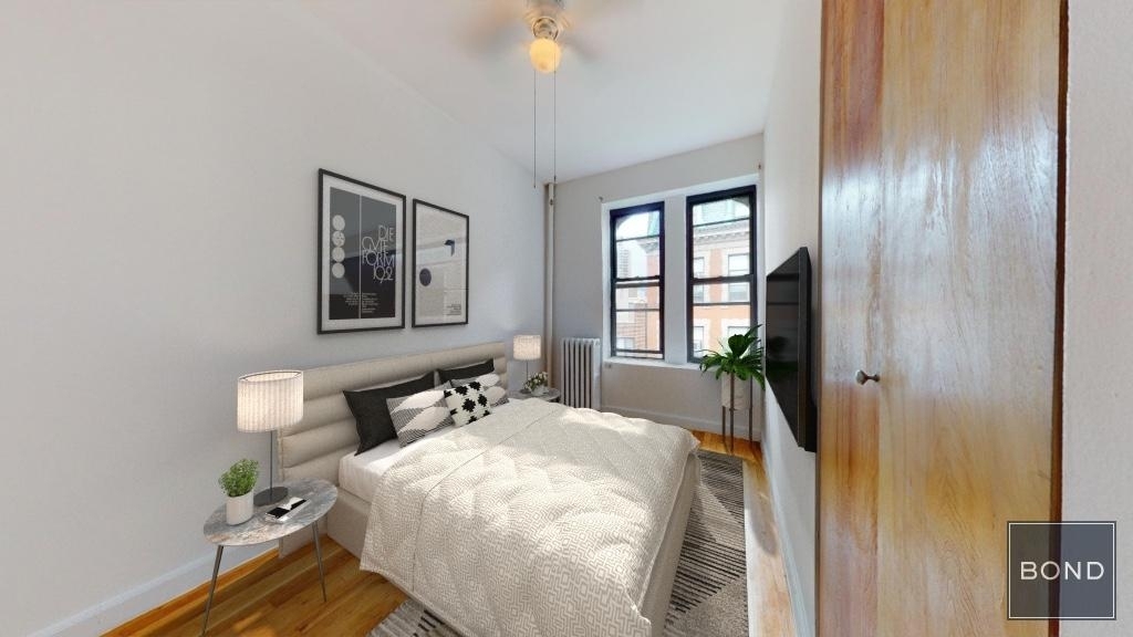 East 91 Street - Photo 2