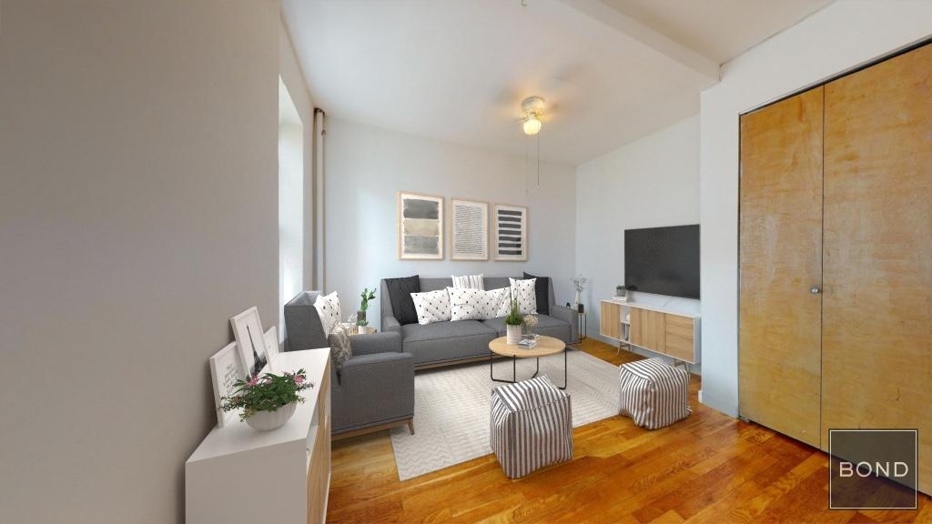 East 91 Street - Photo 1