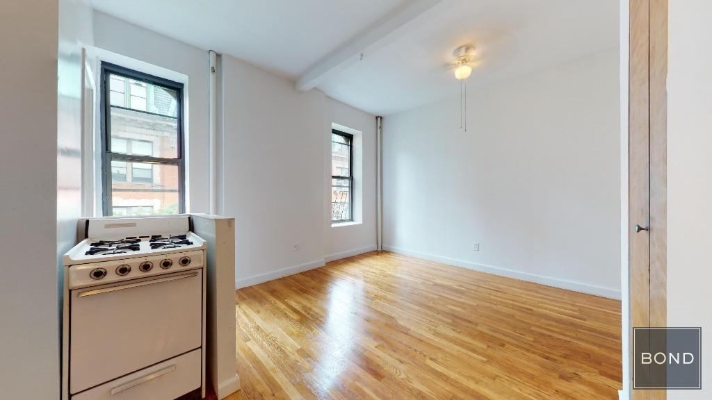 East 91 Street - Photo 7