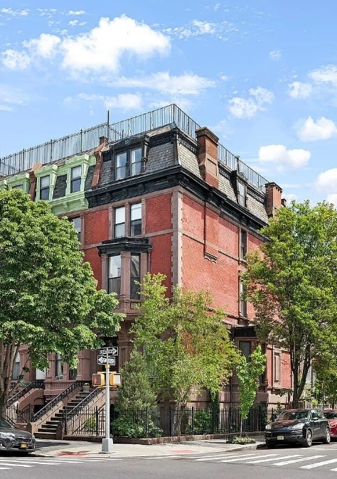 5th Avenue - Photo 4