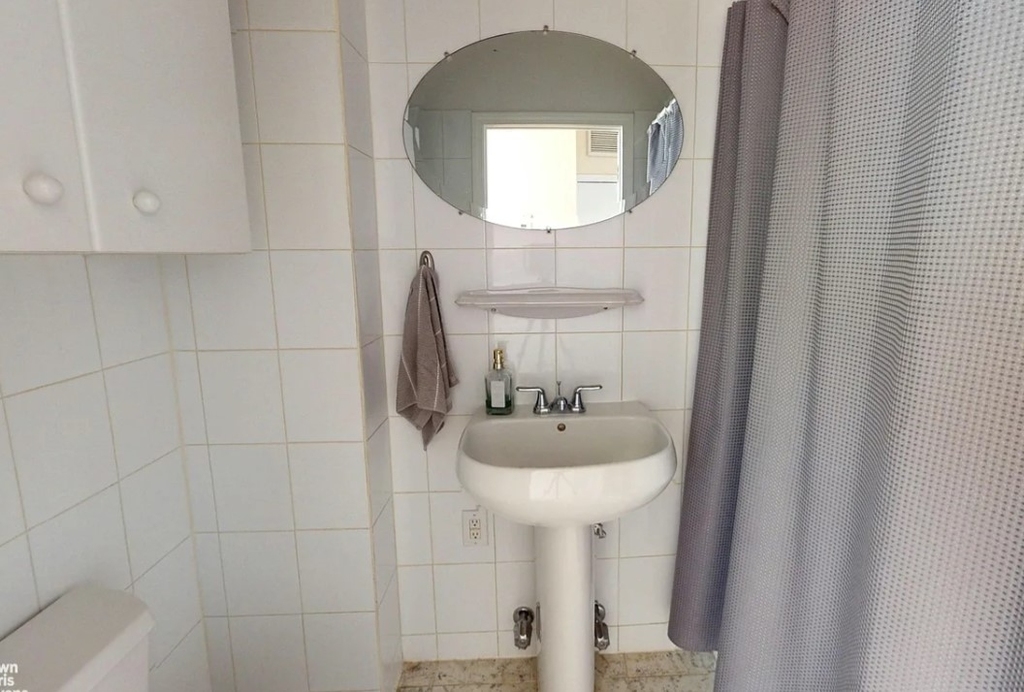 5th Avenue - Photo 12