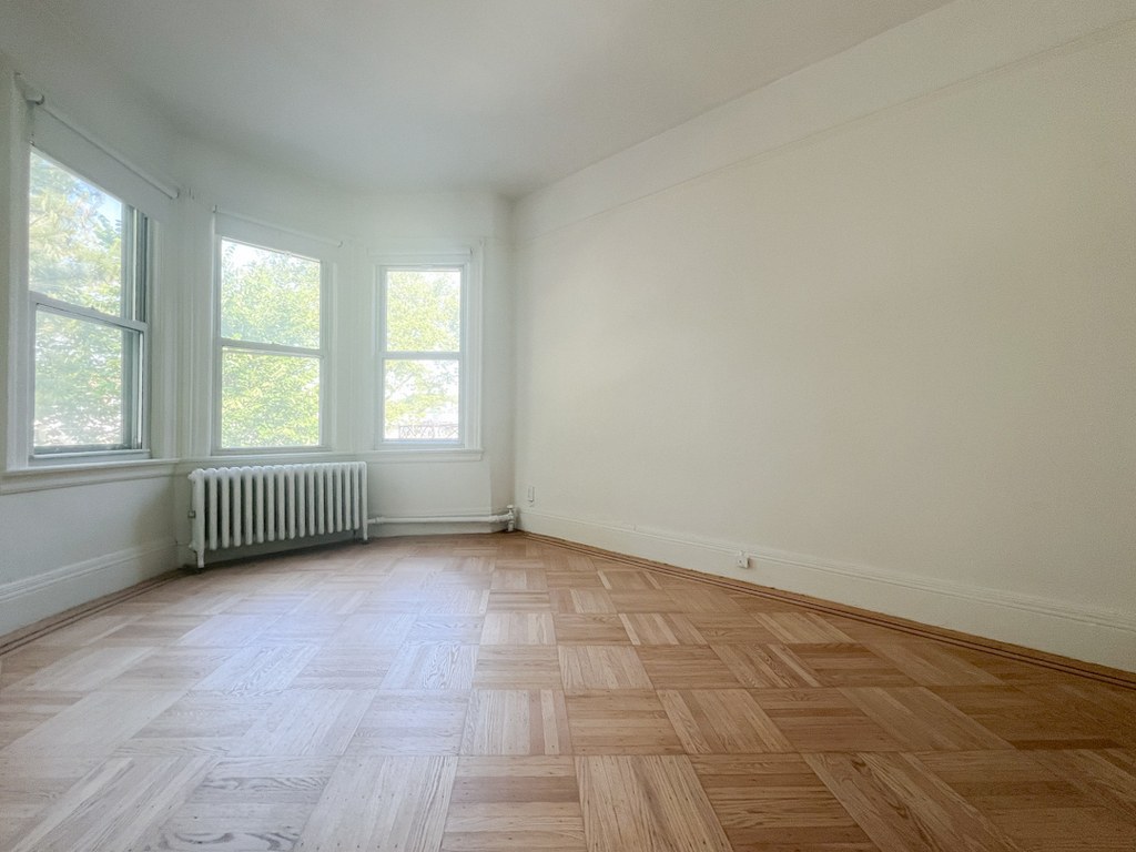 228 East 9 Street - Photo 1