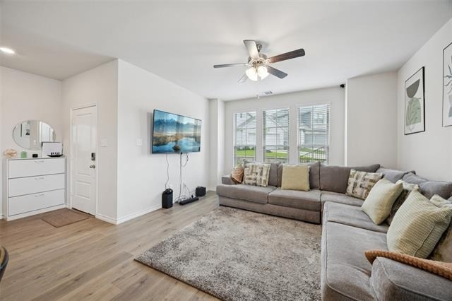 2028 Saddle Way - Photo 4
