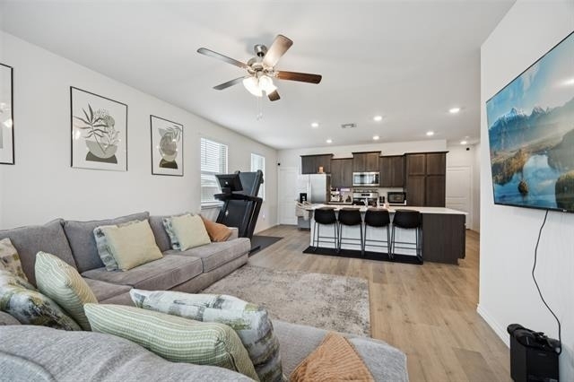 2028 Saddle Way - Photo 3