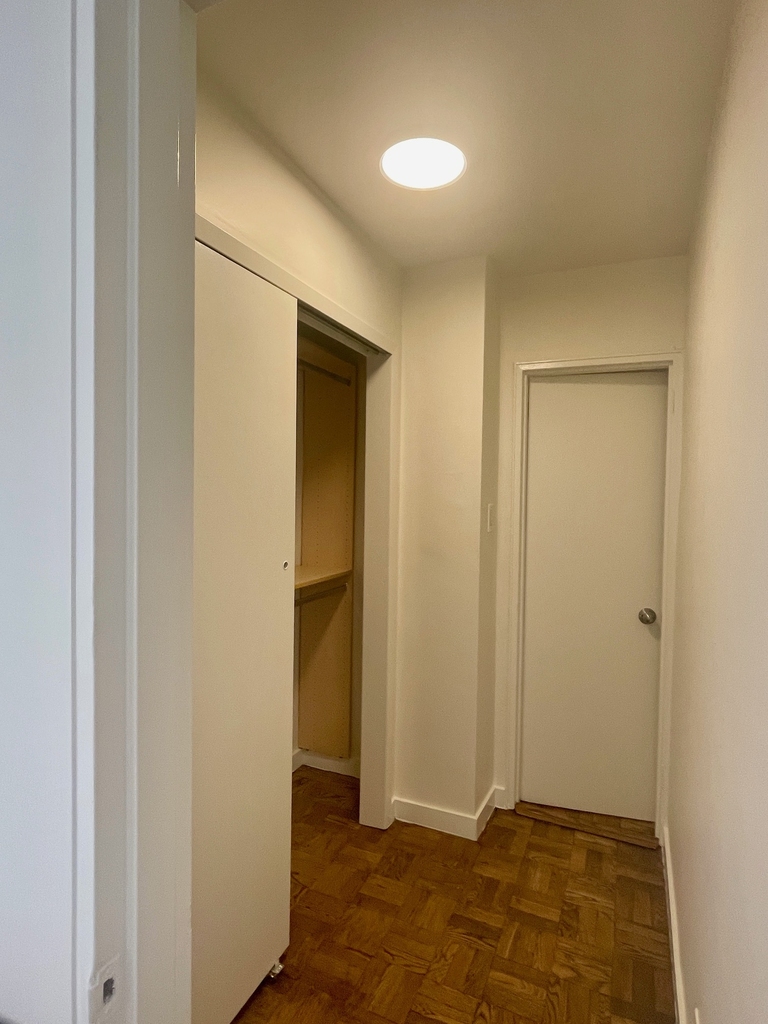 East 79th Street - Photo 2