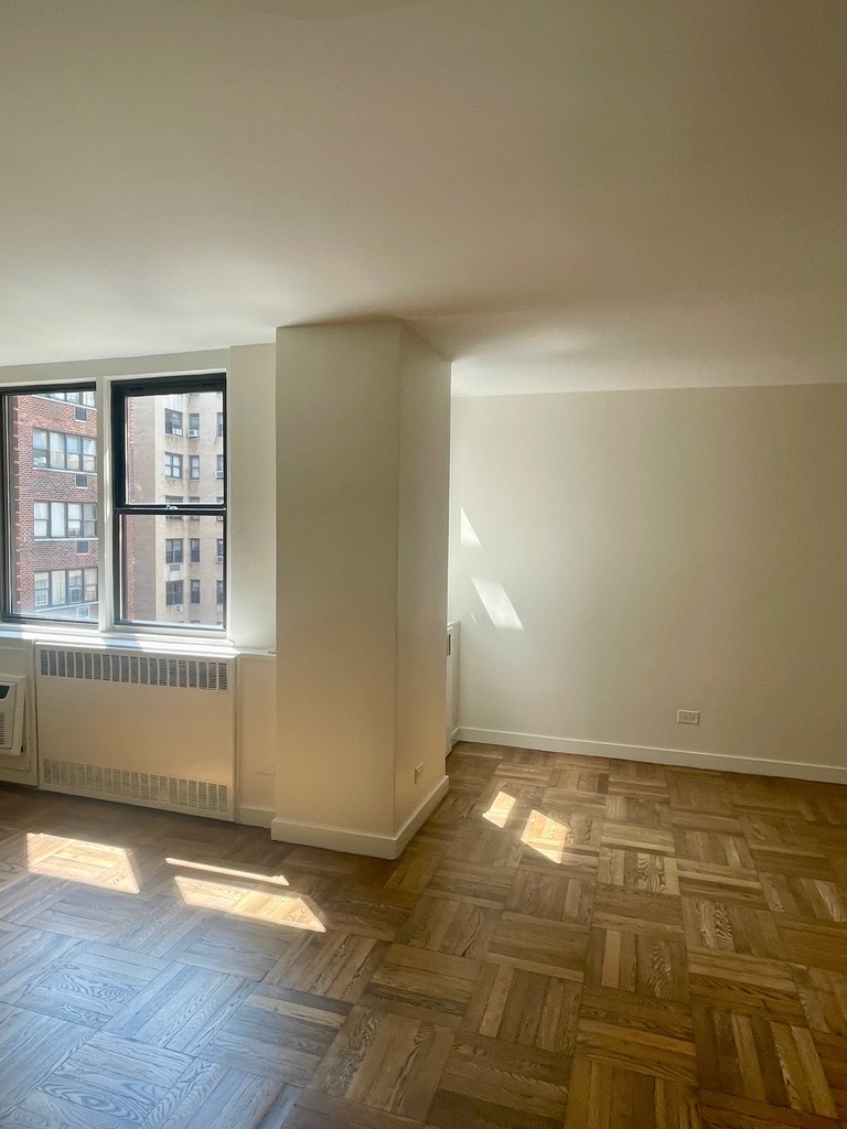 East 79th Street - Photo 1