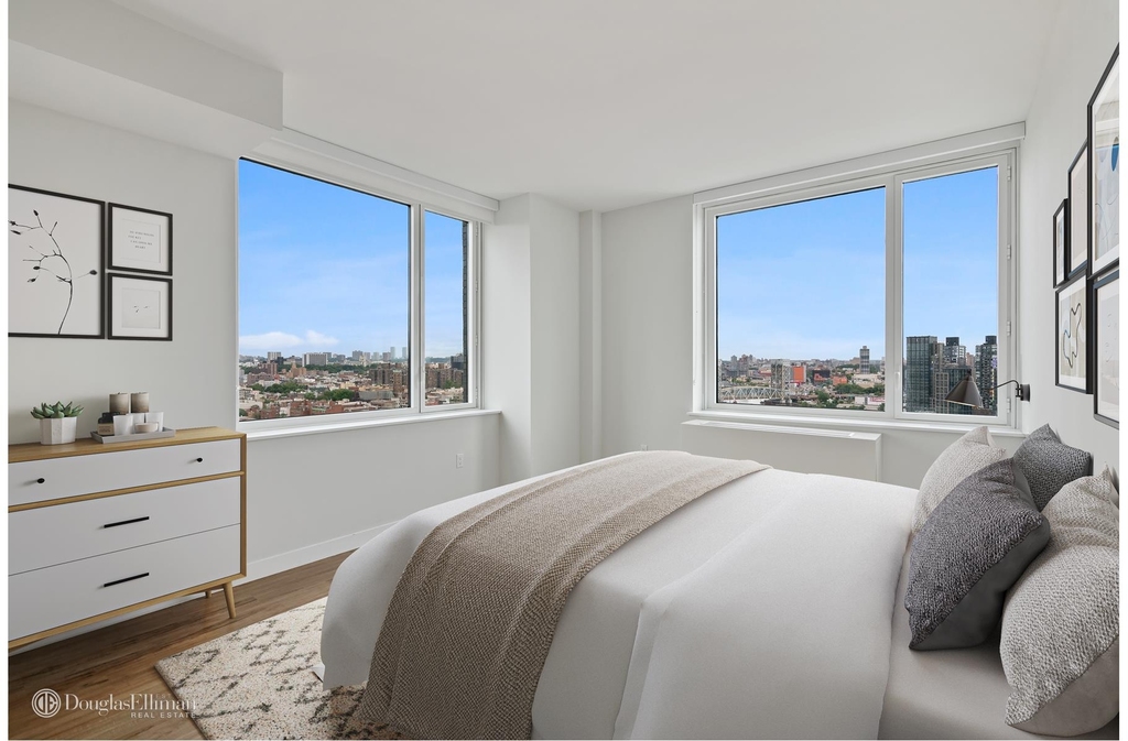 2319 Third Ave - Photo 2