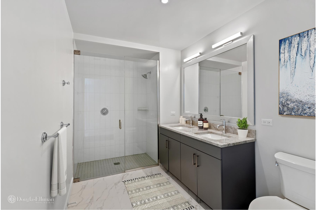 2319 Third Ave - Photo 3