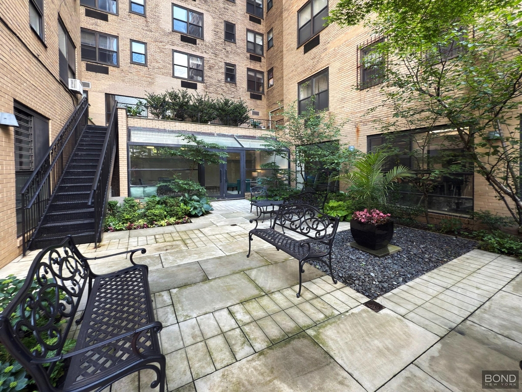 230 Riverside Drive - Photo 13
