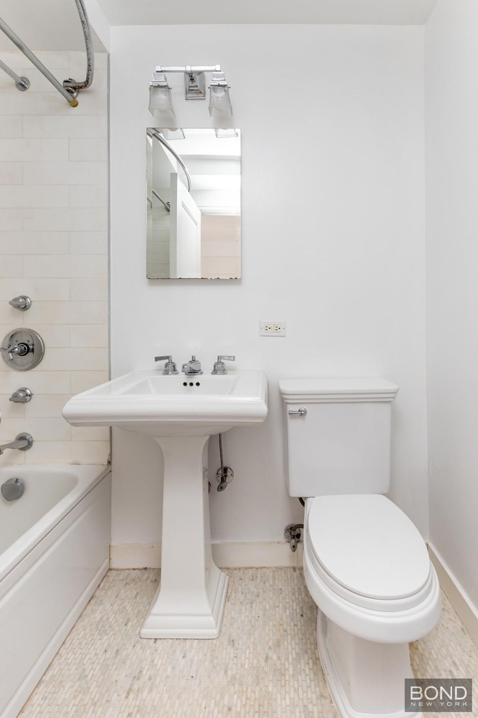 230 Riverside Drive - Photo 9