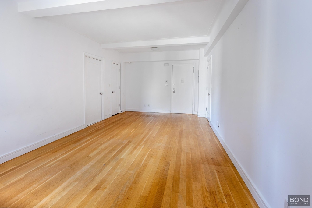 230 Riverside Drive - Photo 3