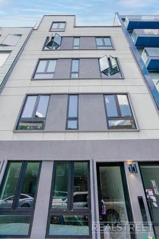 141 Meserole Street - Photo 9