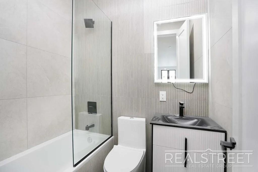 141 Meserole Street - Photo 5