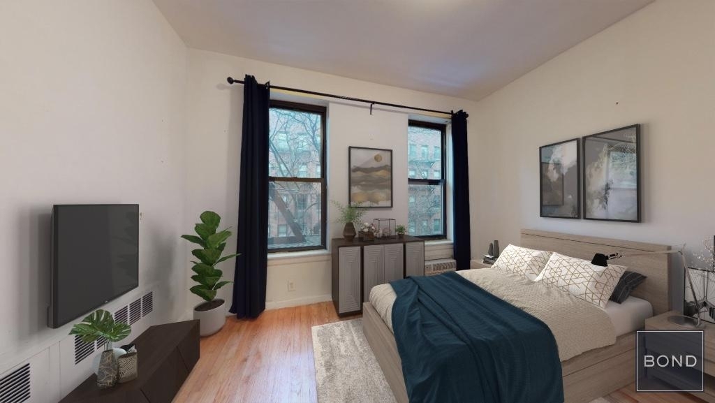 East 93 Street - Photo 0