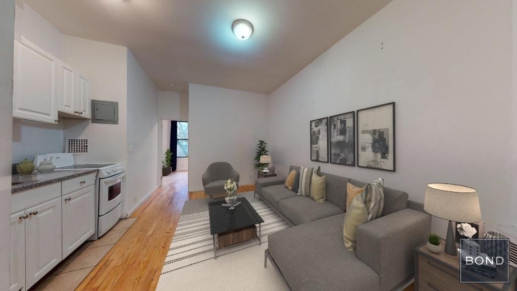 East 93 Street - Photo 1