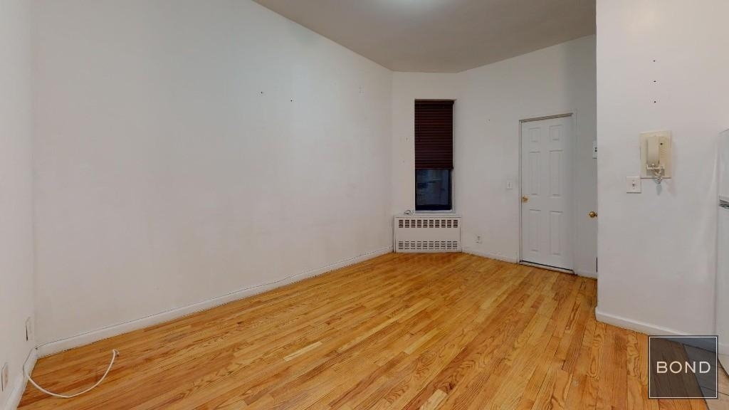 East 93 Street - Photo 2