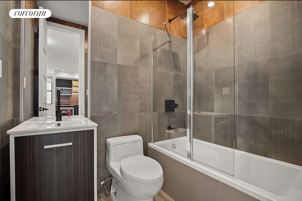 568 Lafayette Avenue - Photo 6