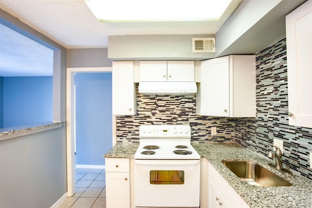 2215 Mission Hill Cir - Photo 4