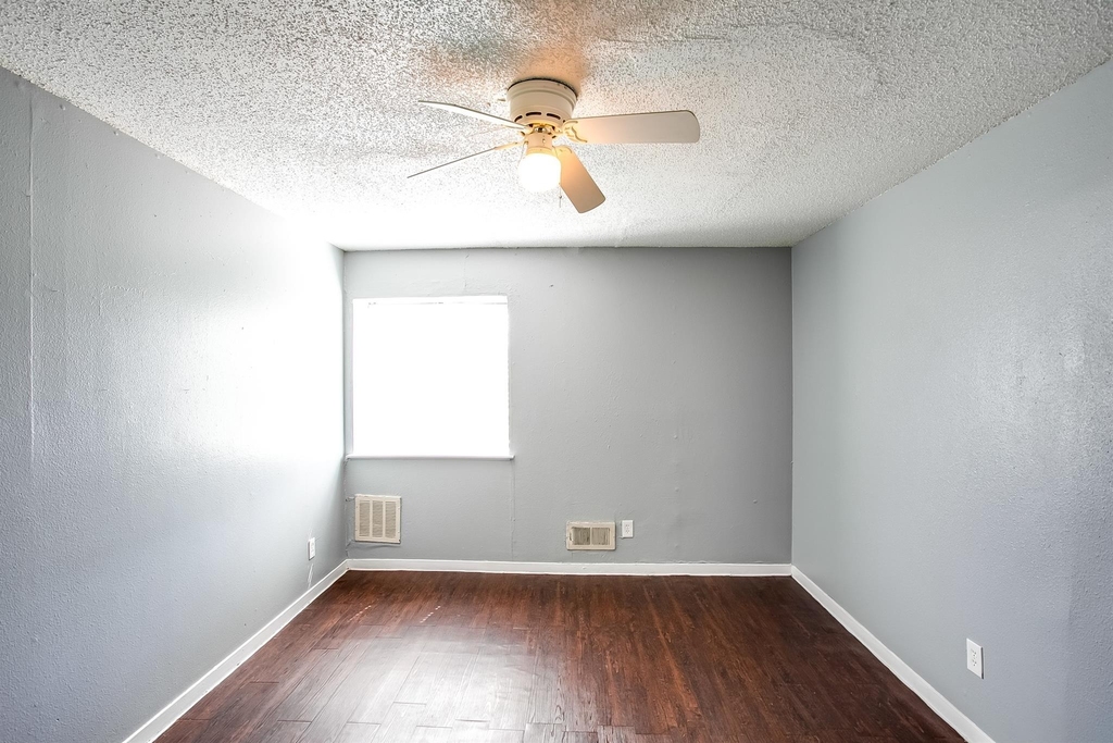 2215 Mission Hill Cir - Photo 9