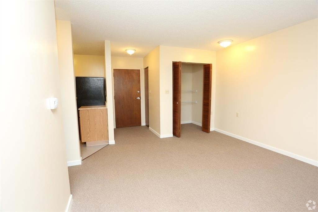 2100 Greentree North - Photo 9