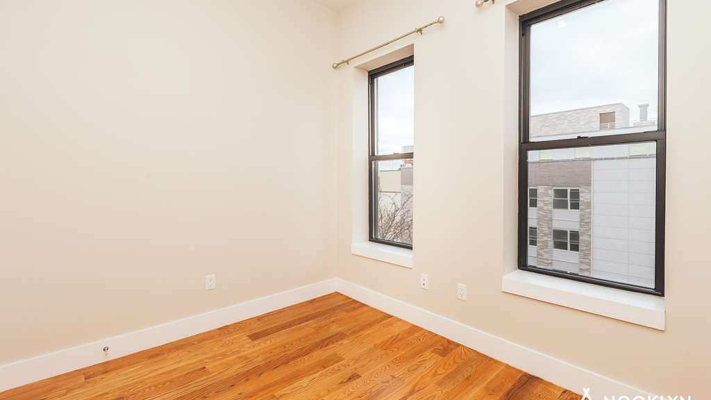 772 Jefferson Avenue - Photo 8