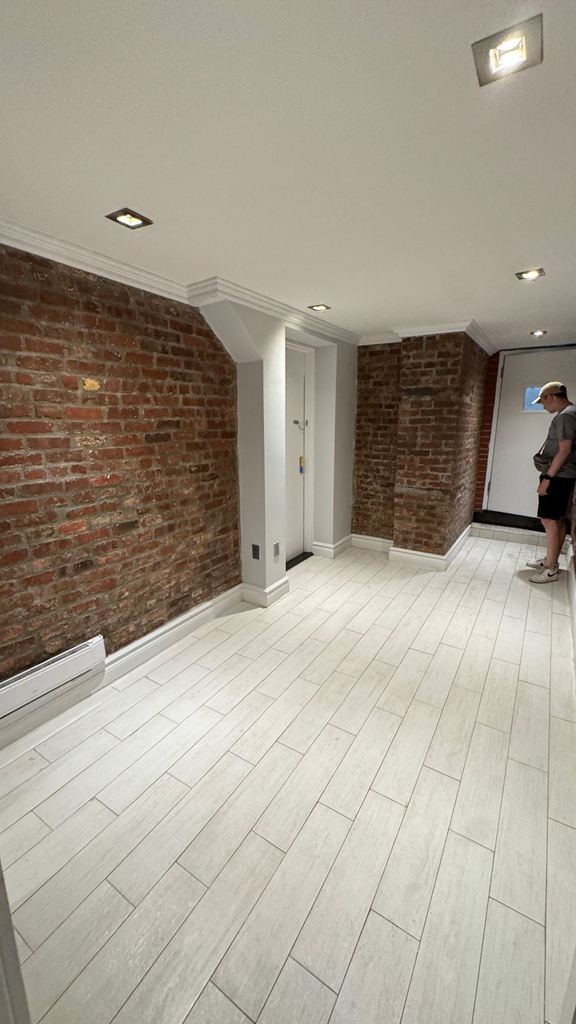 East 13th Street - Photo 6