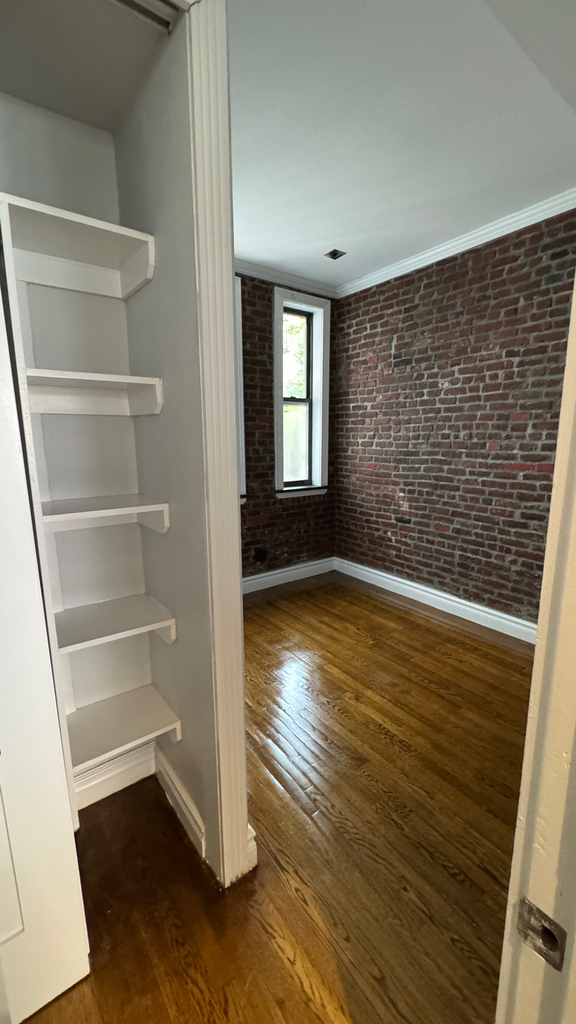 East 13th Street - Photo 9