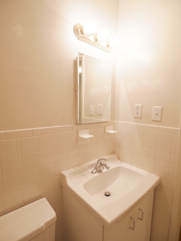 423 East 90th Street - Photo 6