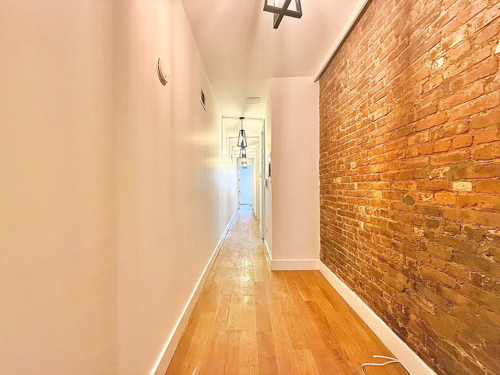 Halsey St & Tompkins Ave - Photo 9