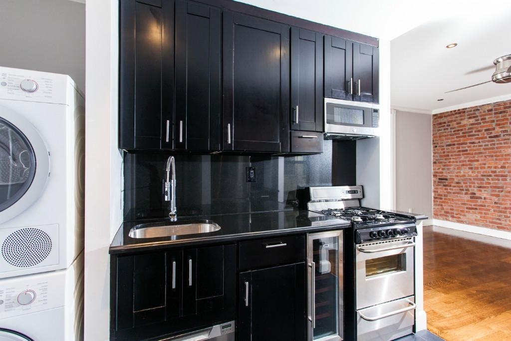 338 East 100th Street - Photo 3