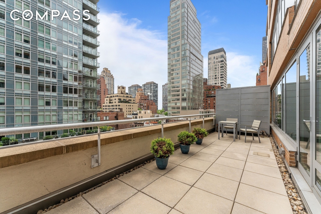 250 E 53rd Street - Photo 0