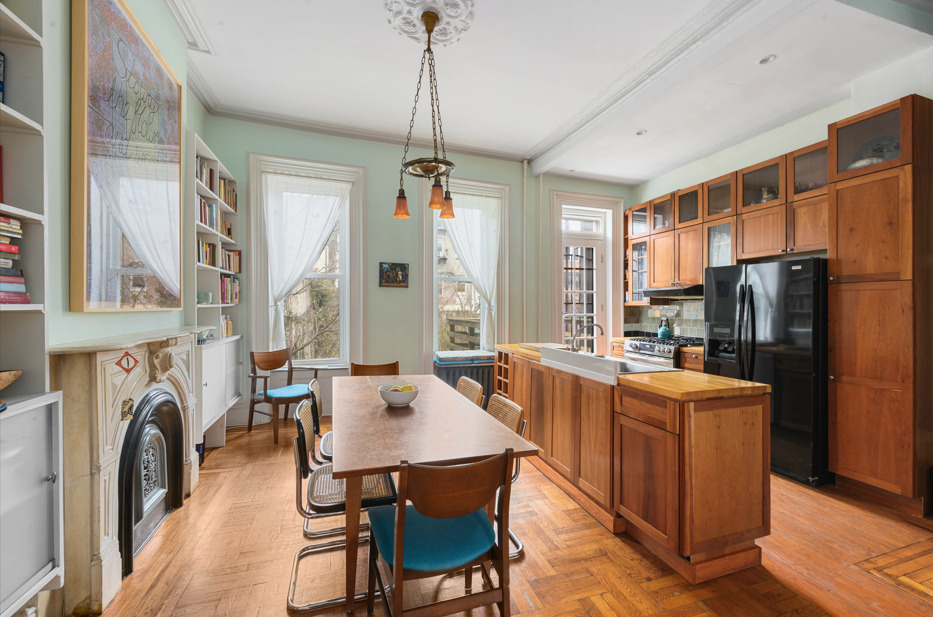 199 Bergen Street - Photo 1