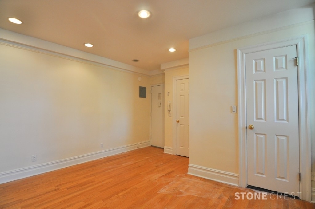 515 W 122nd Street - Photo 2